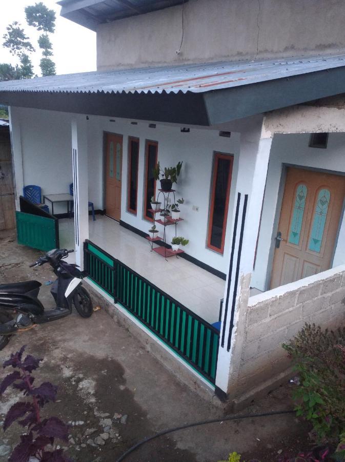 Family Guest House Moni เคลิมูตู ภายนอก รูปภาพ