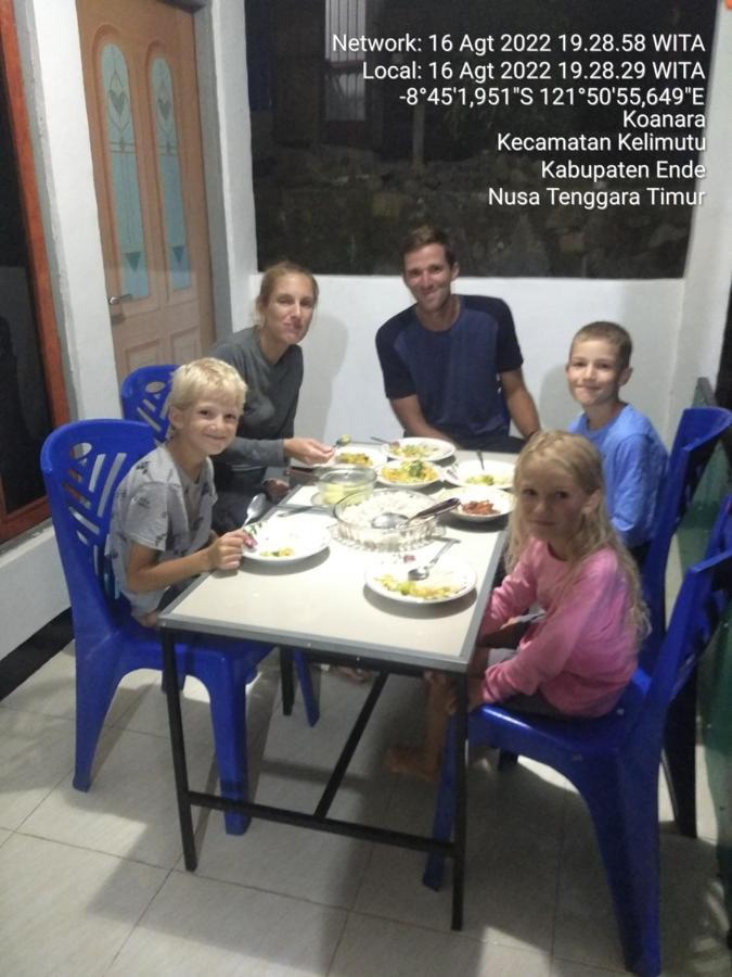 Family Guest House Moni เคลิมูตู ภายนอก รูปภาพ